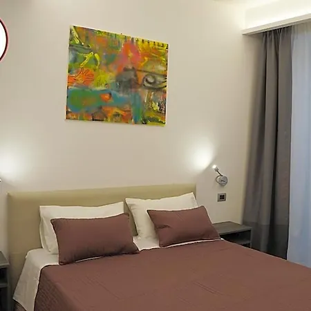 Palazzo Irma - - Luxury فندق فيبو فالينتيا