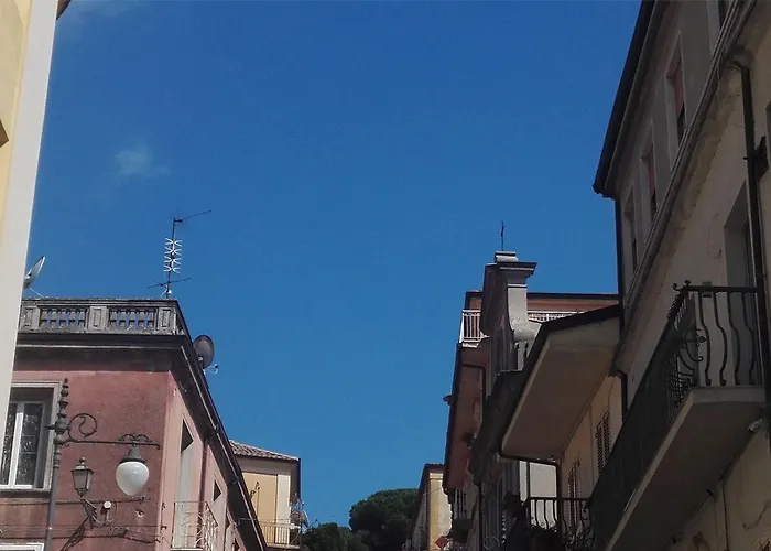 Palazzo Irma - - Luxury 维博瓦伦蒂亚