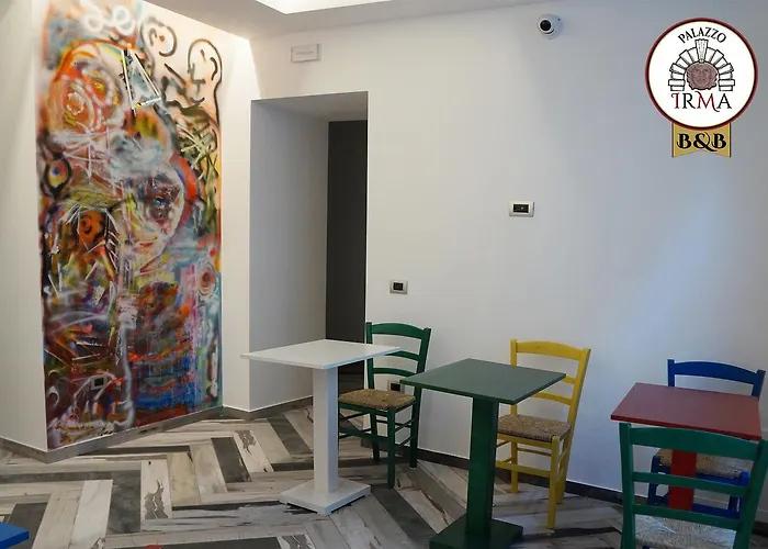 Palazzo Irma - - Luxury 维博瓦伦蒂亚